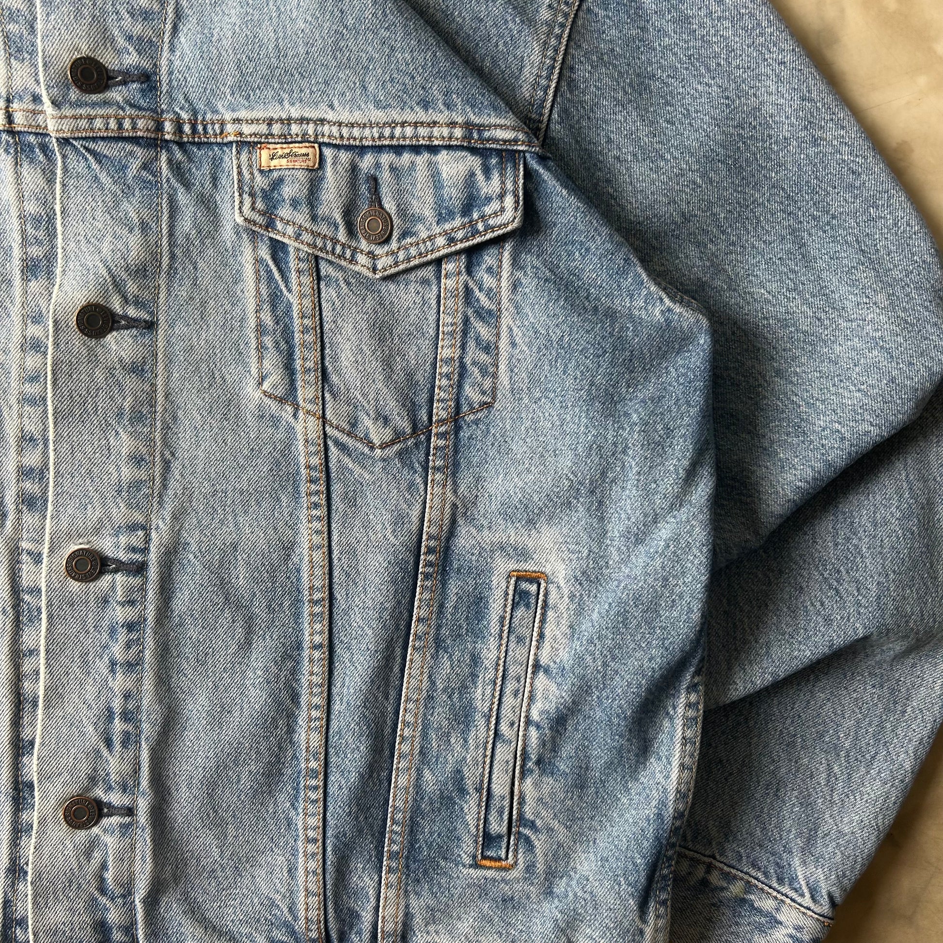 Bram's Vintage — sustainable streetwear from Bram's Vintage