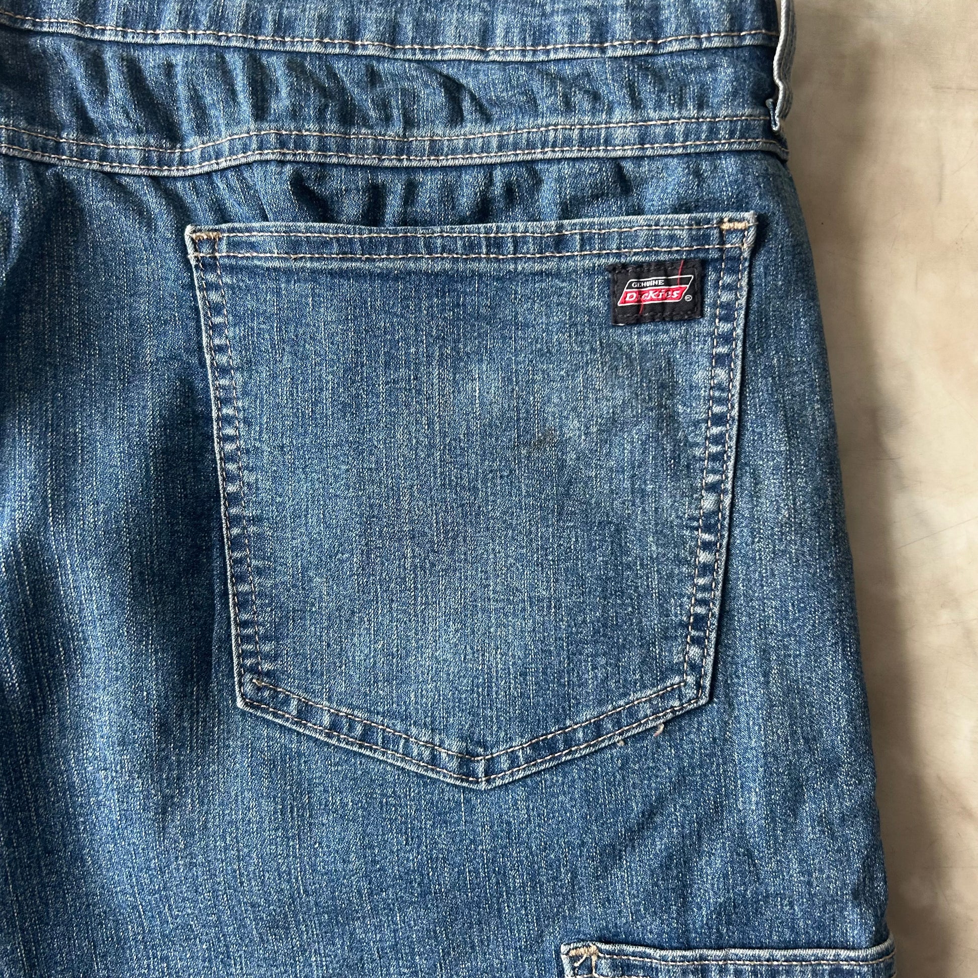 Bram's Vintage — sustainable streetwear from Bram's Vintage