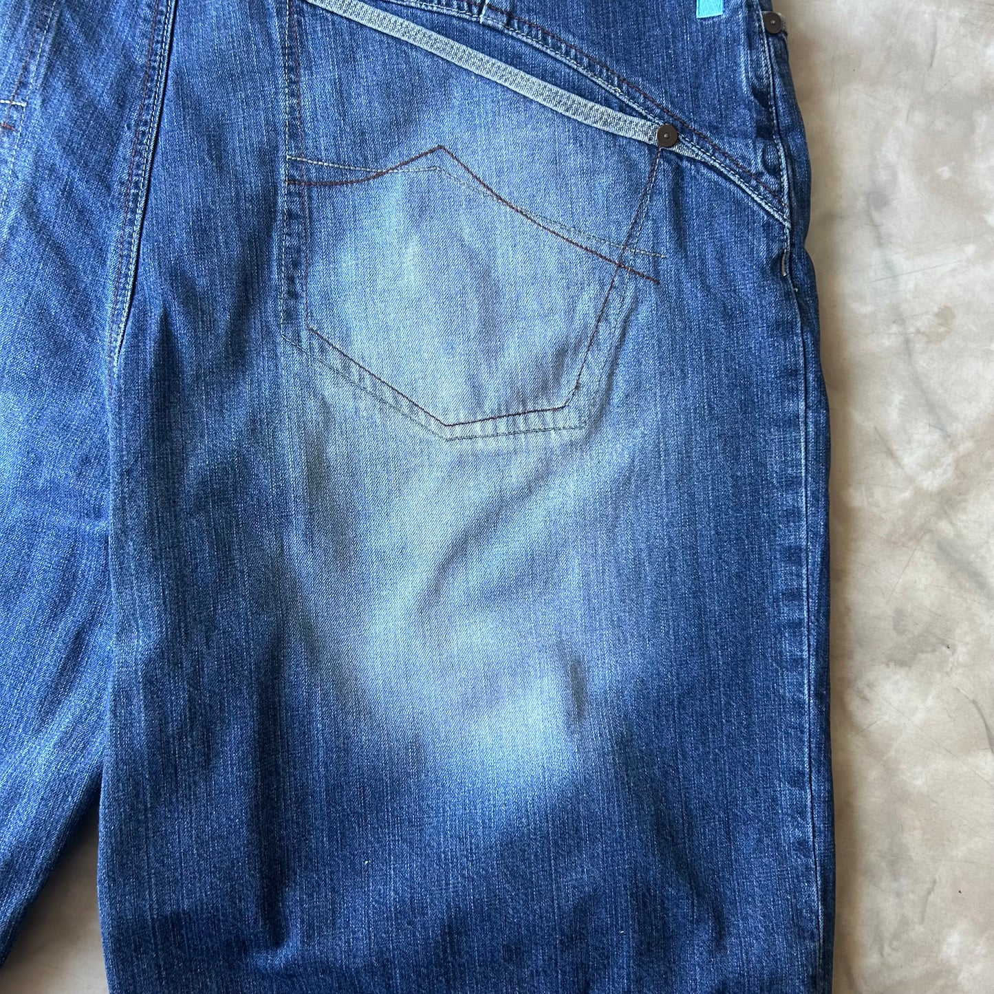 Bram's Vintage — sustainable streetwear from Bram's Vintage