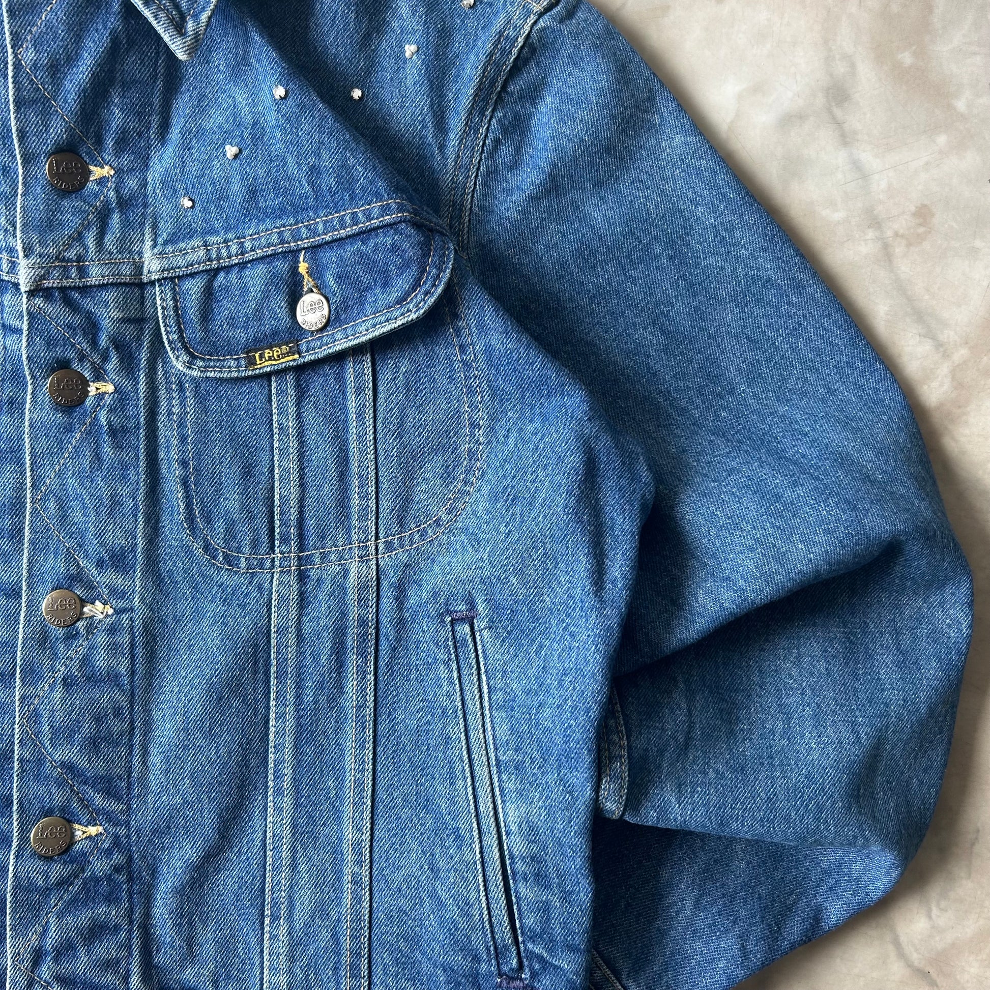 Bram's Vintage — sustainable streetwear from Bram's Vintage