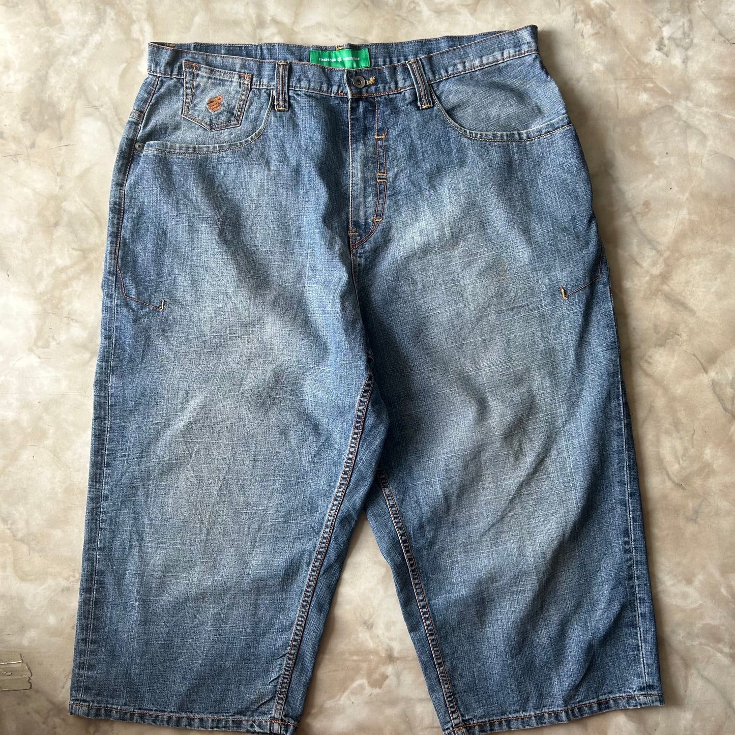 Bram's Vintage — sustainable streetwear from Bram's Vintage