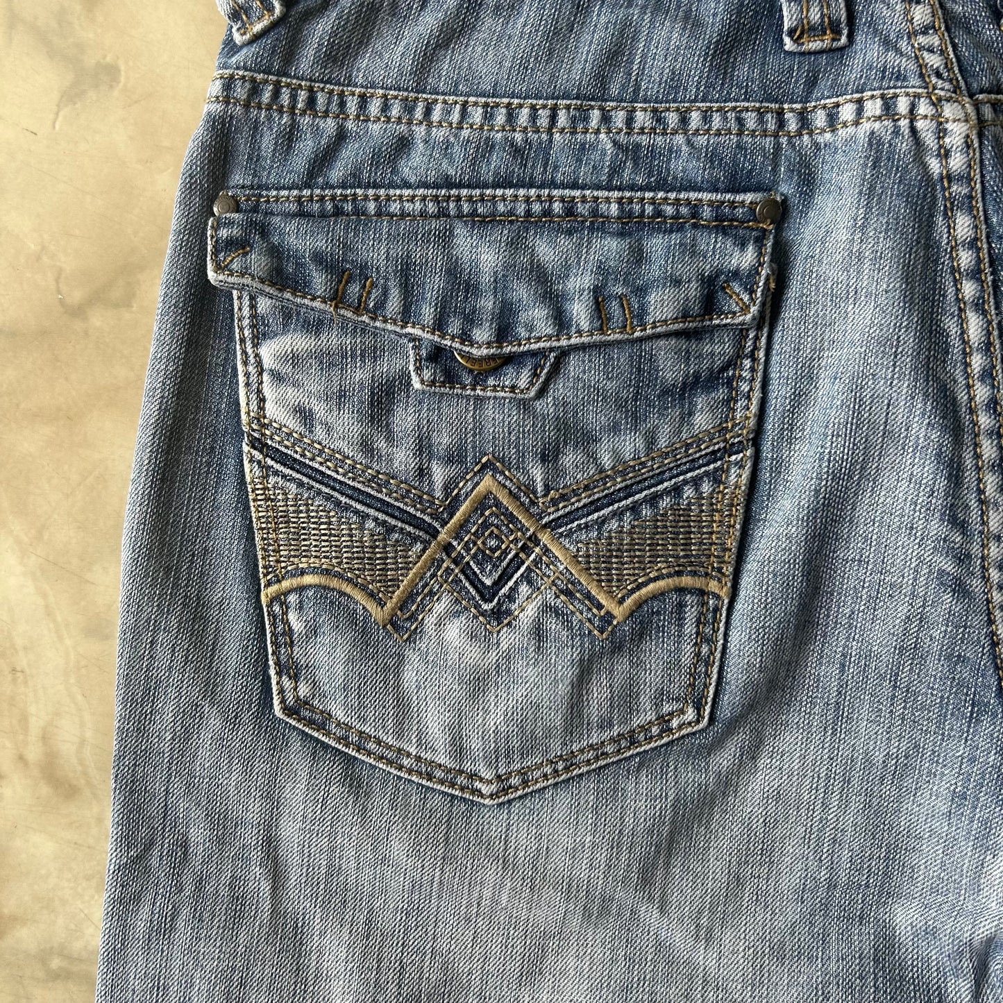 Bram's Vintage — sustainable streetwear from Bram's Vintage