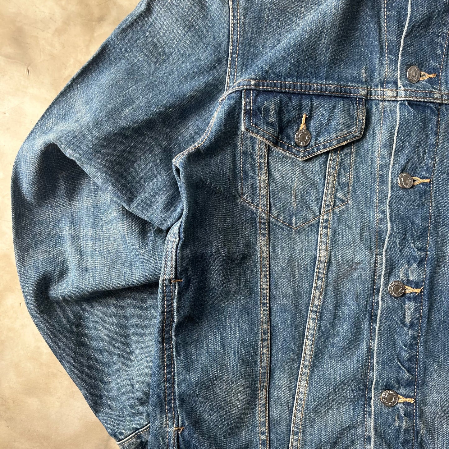 Bram's Vintage — sustainable streetwear from Bram's Vintage