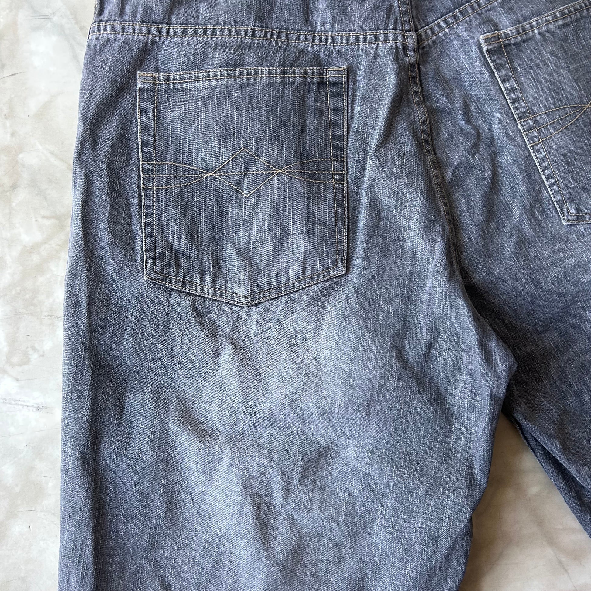 Bram's Vintage — sustainable streetwear from Bram's Vintage