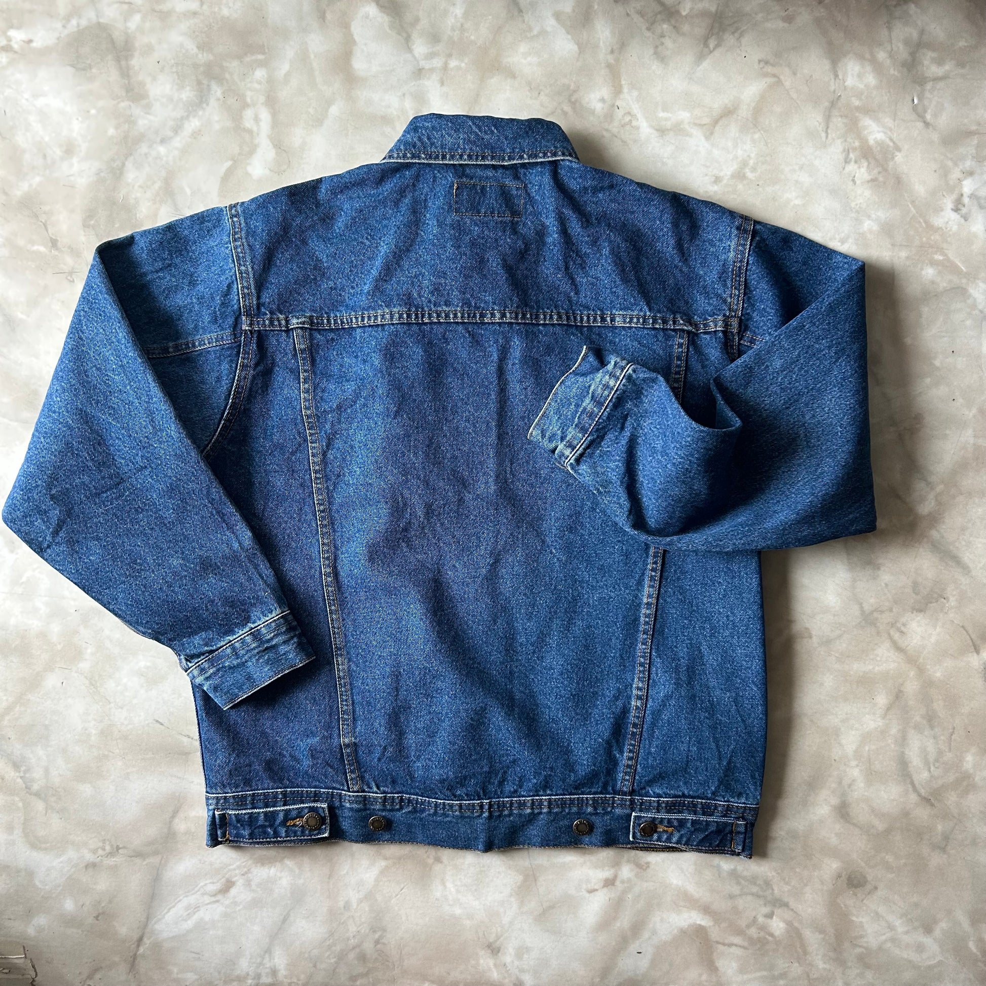 Bram's Vintage — sustainable streetwear from Bram's Vintage