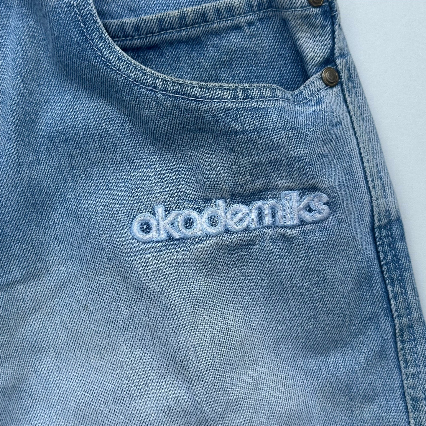 Akademiks Sunny Day